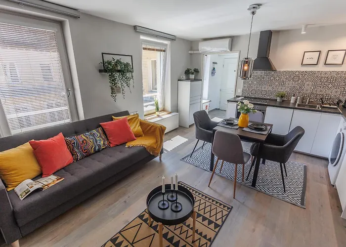 Little Treasure At Liszt With Free Parking Budapest
