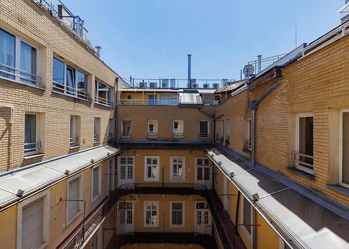 Apartamento Little Treasure At Liszt With Free Parking